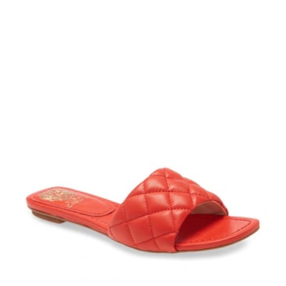 Vince Camuto Pelisa Slides